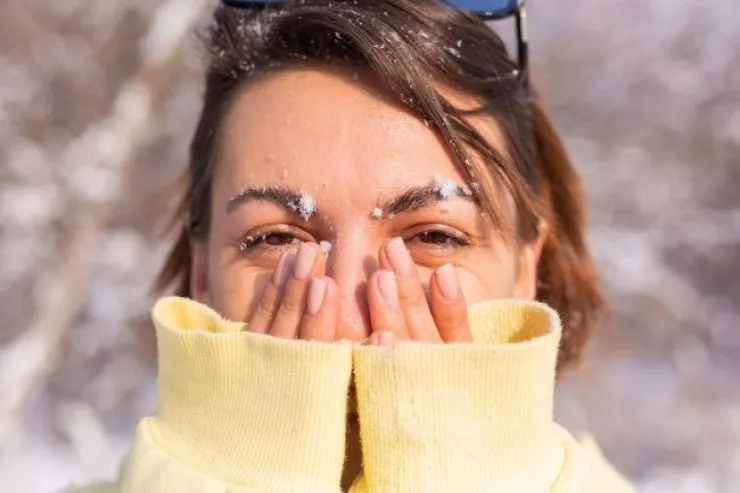 Niyə gözlər soyuqda sulanır?  - Onu dayandırmağın yolları