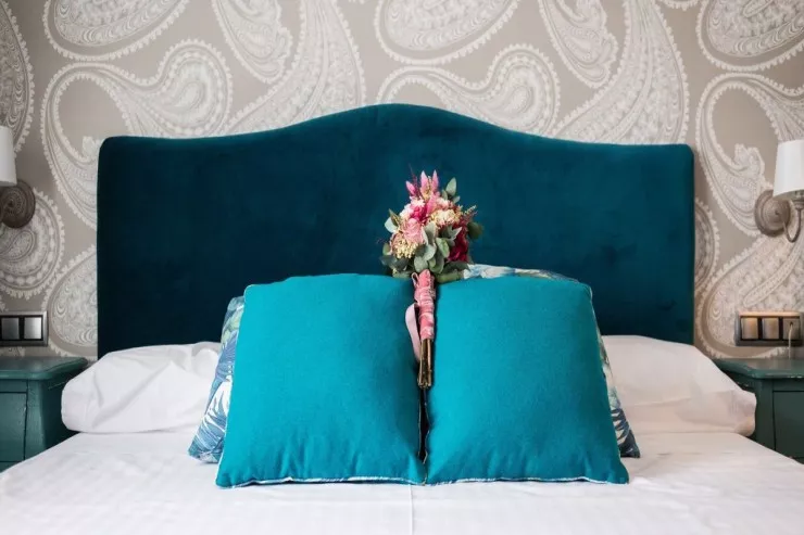 Bu yataq dəstindən  heç vaxt istifadə etməyin 