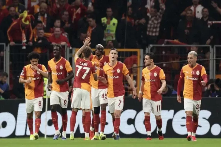 “Qalatasaray” “Yuventus”u darmadağın  etdi