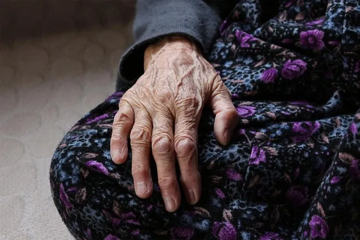 Bakıda 86 yaşlı qadın ölü tapıldı 