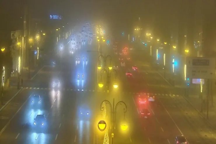 Sürət həddi endirildi , bütün portallarda “dumanlı hava”  işarəsi qoyuldu