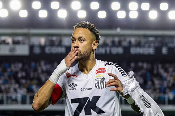 Braziliya klubu Neymarla müqaviləni  uzatdı