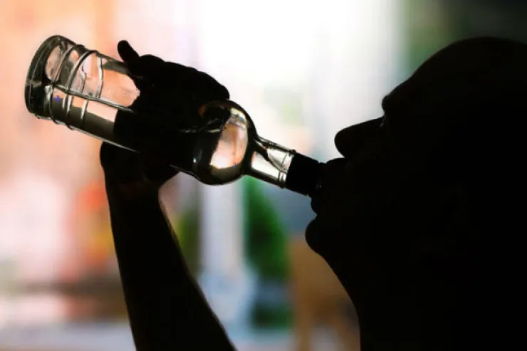 Bakıda kişi spirtli içkidən  zəhərlənib öldü