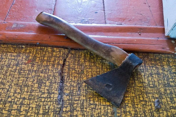 Mirasa görə atasını BALTALADI:  adını oğluna qoymuşdu