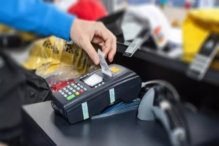 "Oba" marketin kassasında növbə DAVASI:  məhkəmə hansı cəzanı  verdi?