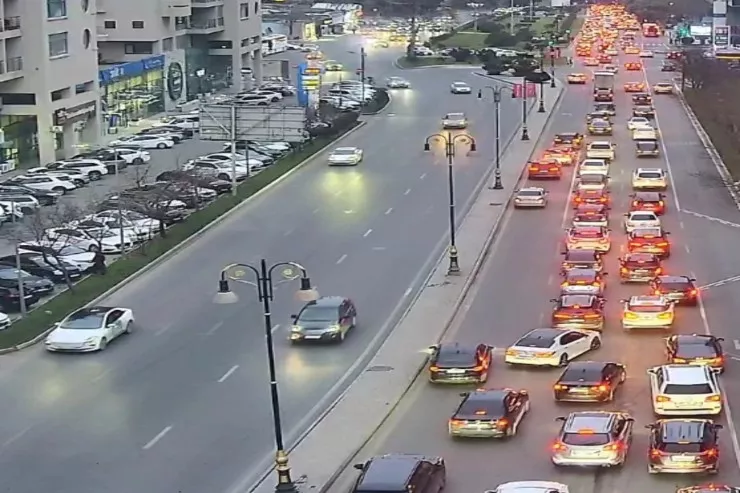 Bakıda bu yollarda sıxlıq var - SİYAHI 