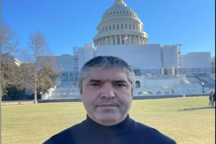 ABŞ sərhədçiləri azərbaycanlı alimi  SAXLADI