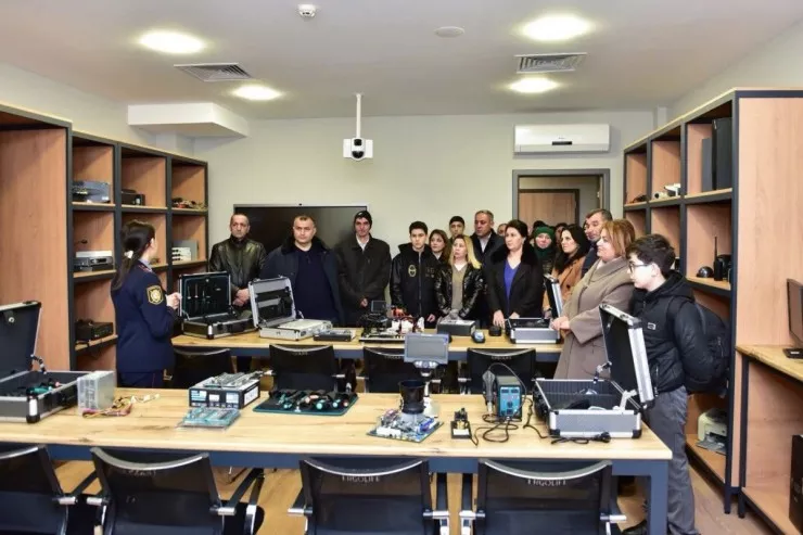 Valideyn gözü ilə Polis Akademiyası: gələcəyə açılan qapı 