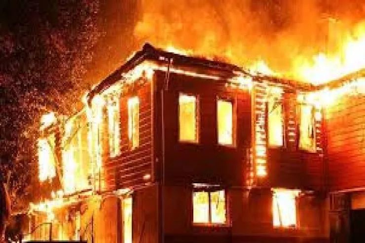 Abşeronda ev yandı: ölən var 