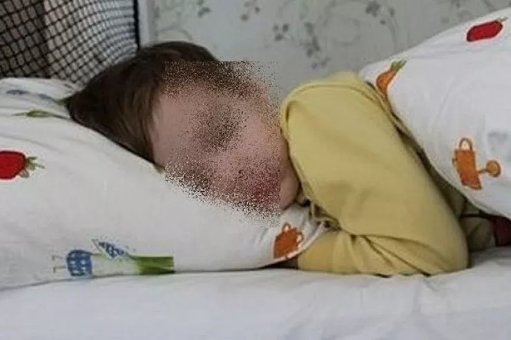 Kilsədən qayıdan ana oğlunu öldürdü: “Cənnətə göndərməli idim” 