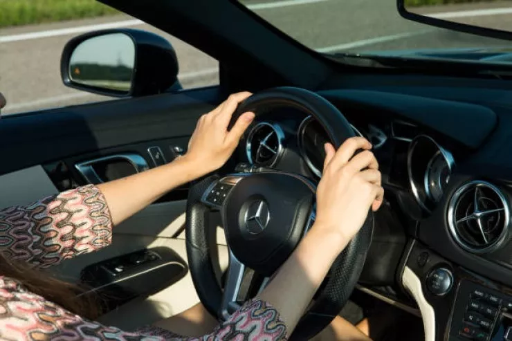 14 min dollar xərclədi:  Qadın 960-cı cəhdində sürücülük imtahanından  keçdi -VİDEO 