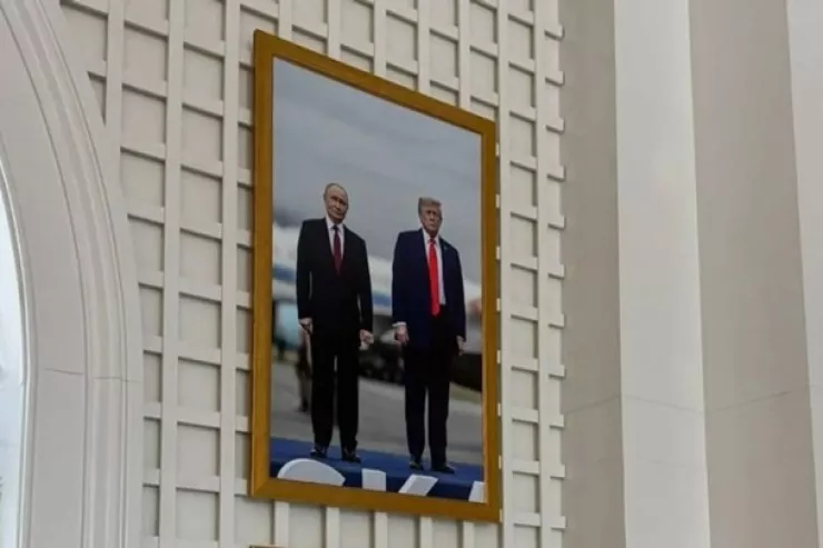 Ağ evdə Tramp və Putinin şəkli asıldı 