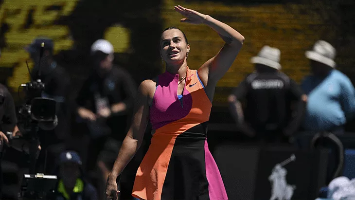 45 dərəcə isti  Avstraliyada tennis turnirində xaosa  səbəb oldu