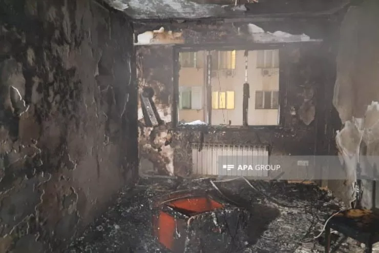 Abşeron Gənclər Şəhərciyində yaşayış binası yanır - VİDEO  -  YENİLƏNİB  