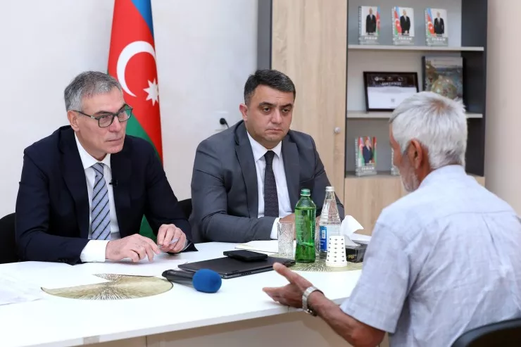 "Azəriqaz”ın baş direktoru Qobustan rayonunda vətəndaş qəbulu  keçirib