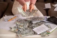 Bu BÜRCLƏRİN milyonçu olmaq şansı  çox yüksəkdir