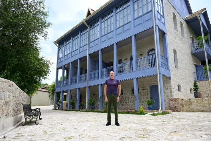 İlham Əliyev Şuşada “Yasəmən” hotelinin yeni korpusları ilə tanış oldu -  FOTOLENT 