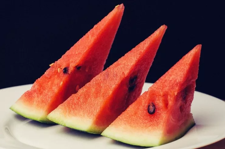 Şirin və yetişmiş qarpız seçməyin 10 qaydası 