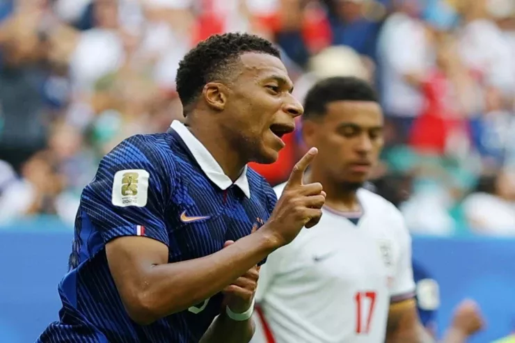 Mbappe Messini geridə qoydu:  DÇ-da 22-ci qol 