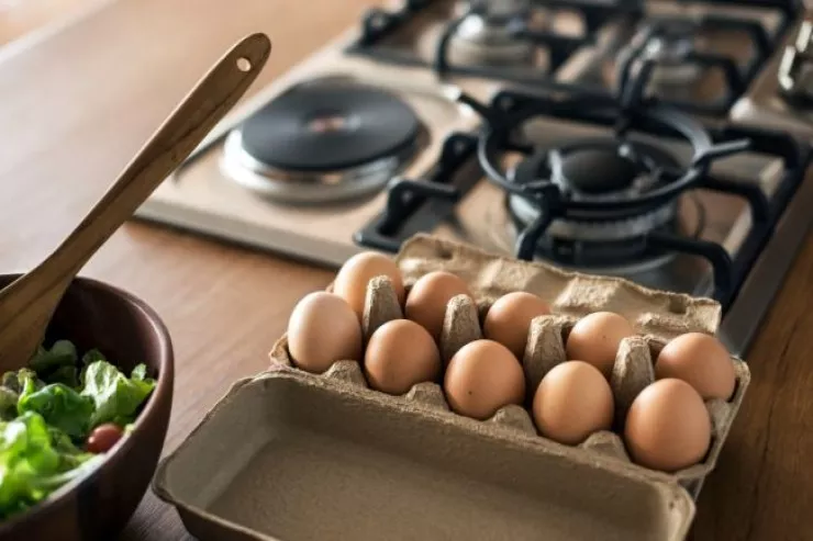 Yumurtaları  karton qabdan çıxarmayın