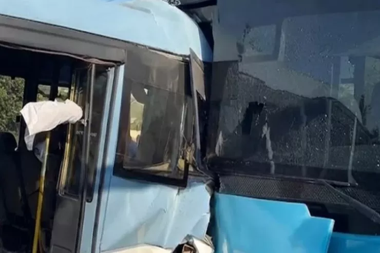 Bakıda iki avtobus toqquşdu: 22 yaralı 