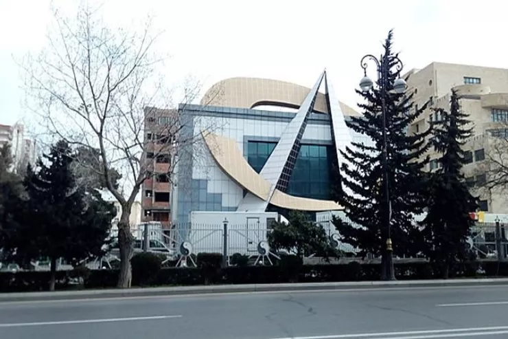 “Space TV”nin bank hesablarına həbs qoyuldu 