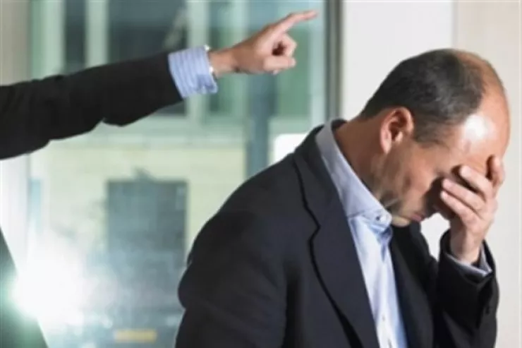 6 prokurora şiddətli töhmət verildi, ikisi işdən çıxarıldı 