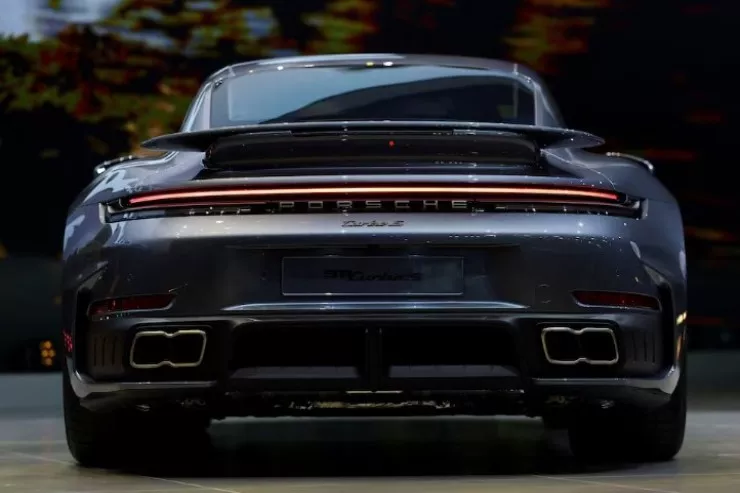 “Porsche”dən sərt addım: Minlərlə iş yerini ixtisar edəcək 