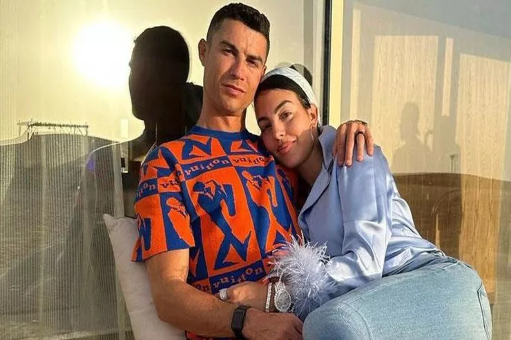 Ronaldo sevgilisi ilə evlənir:  toy hazırlığı gedir