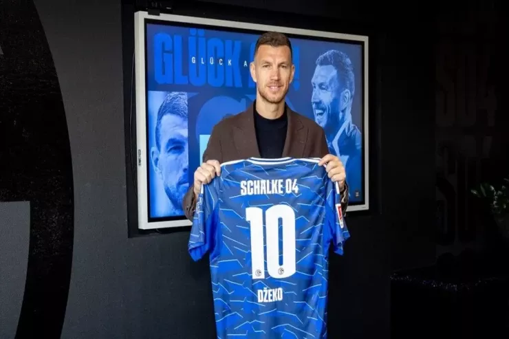 40 yaşlı Edin Dzeko daha bir mövsümü  "Şalke"də keçirəcək 