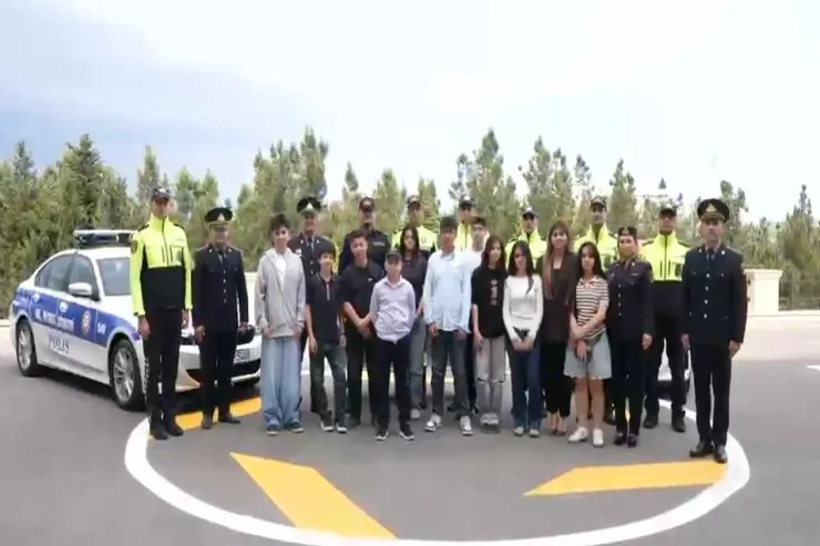 Şəhid övladları  yol polisi ilə birarada - VİDEO 