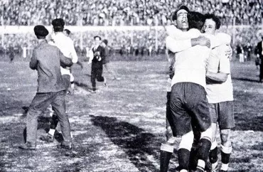 Futbol tarixinin ilk...
