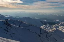Hərbçilərimiz Ömər aşırımında   dərəyə düşdü, biri həlak oldu 