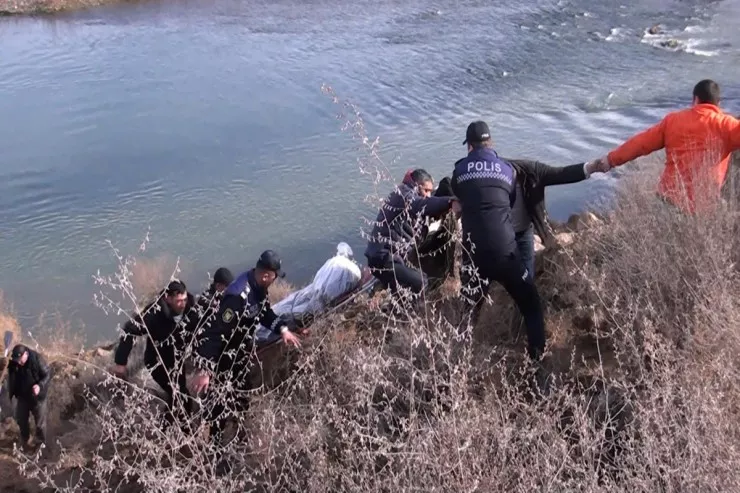 Ağdaşda su kanalında  kişi meyiti tapıldı