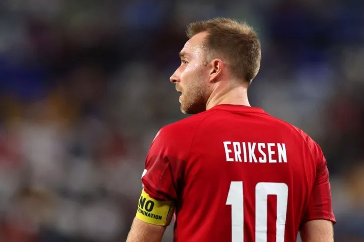 Eriksen Ukrayna ilə oyunda huşunu itirdi 