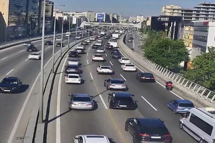 Bakıda bu yollarda sıxlıq var - SİYAHI 