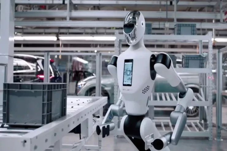 Dünyada ilk:  bu mağazada yeganə satıcı robot olacaq 