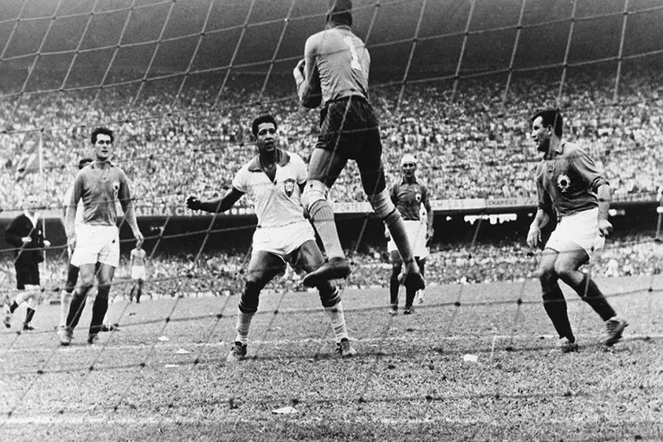 1950-ci il Dünya çempionatı:  12 illik səssizlik, Hindistanın çılpaq ayaqları  və Marakana faciəsi 