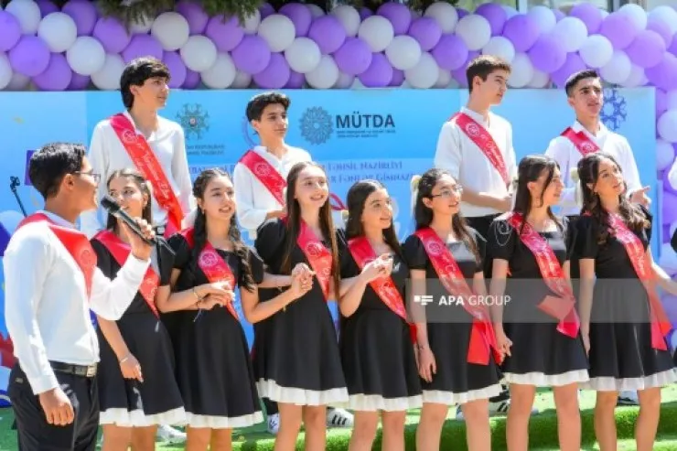 XƏBƏRDARLIQ:  “Son zəng” günü uşaqlara maşın verməyin