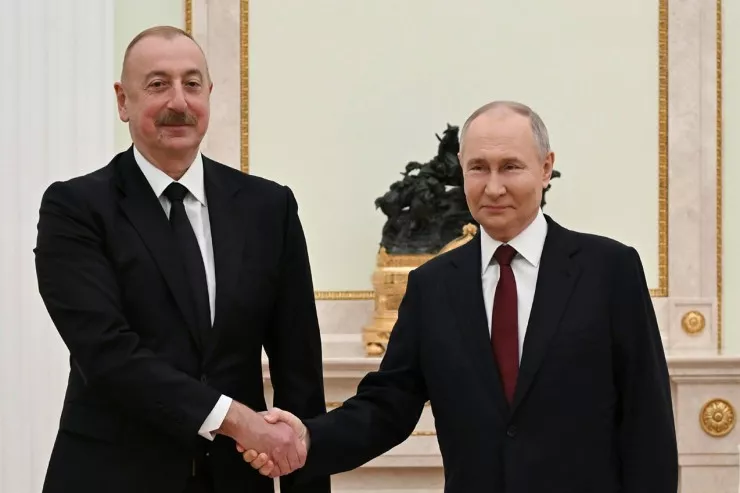 İlham Əliyev Putini təbrik etdi 
