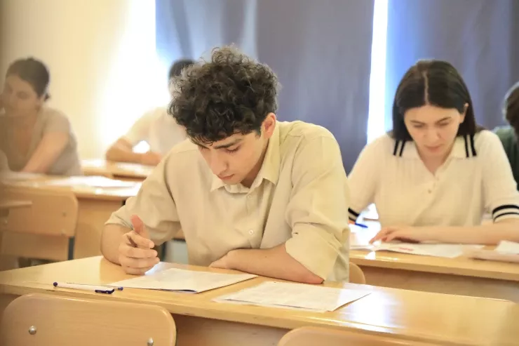 Rezidenturaya qəbul imtahanının birinci mərhələsi keçirildi