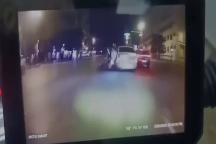 Bakıda minik avtomobili motosikleti vurdu - ANBAAN VİDEO 