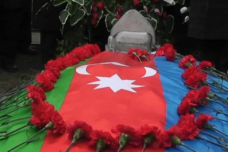Şəhid hərbçilər təltif olundu - SİYAHI 