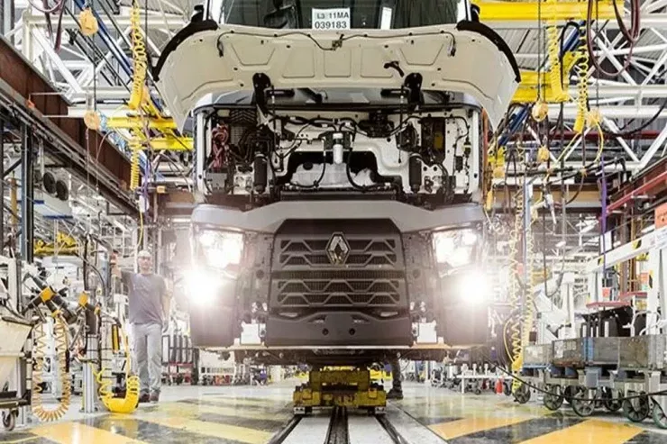 "Renault" 2027-ci ilədək 800 mühəndisi  ixtisar edəcək