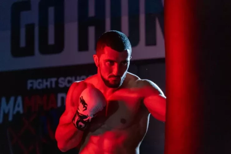 UFC:  Fərman Həsənovdan mükəmməl debüt