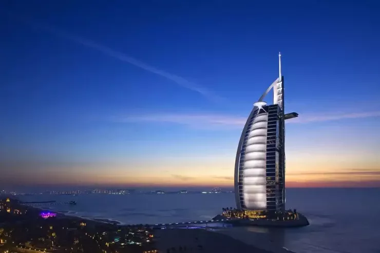 İran “Burj Al Arab” otelini  PUA ilə vurdu