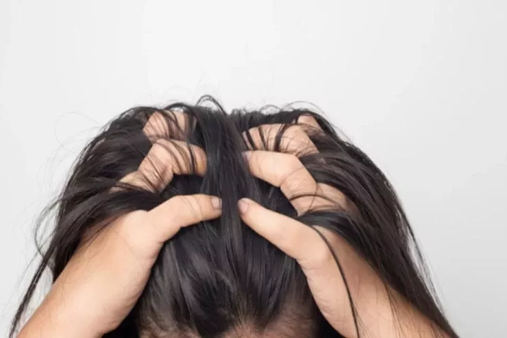 Başınızın qaşınmasının  əsas SƏBƏBLƏRİ 