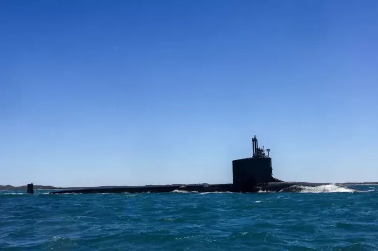 ABŞ İran gəmisini vurdu: 101 itkin, 78 yaralı 