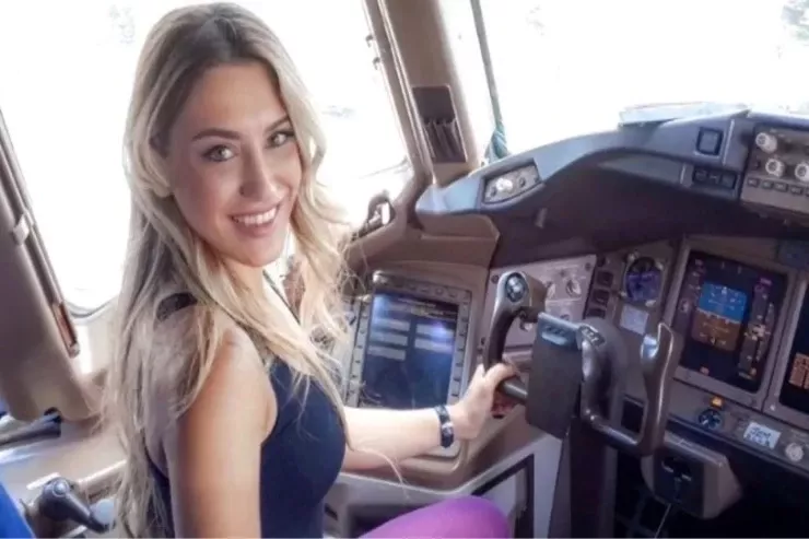 Millinin keçmiş futbolçusunun  həyat yoldaşı kapitan pilot  oldu