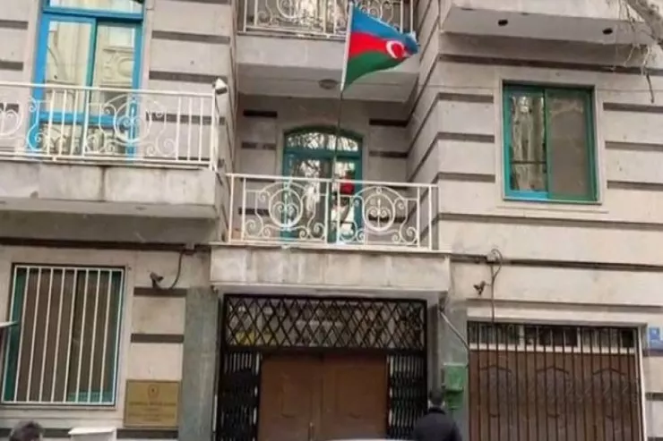 Azərbaycan Tehrandakı səfirliyini boşaldır  - YENİLƏNİB 